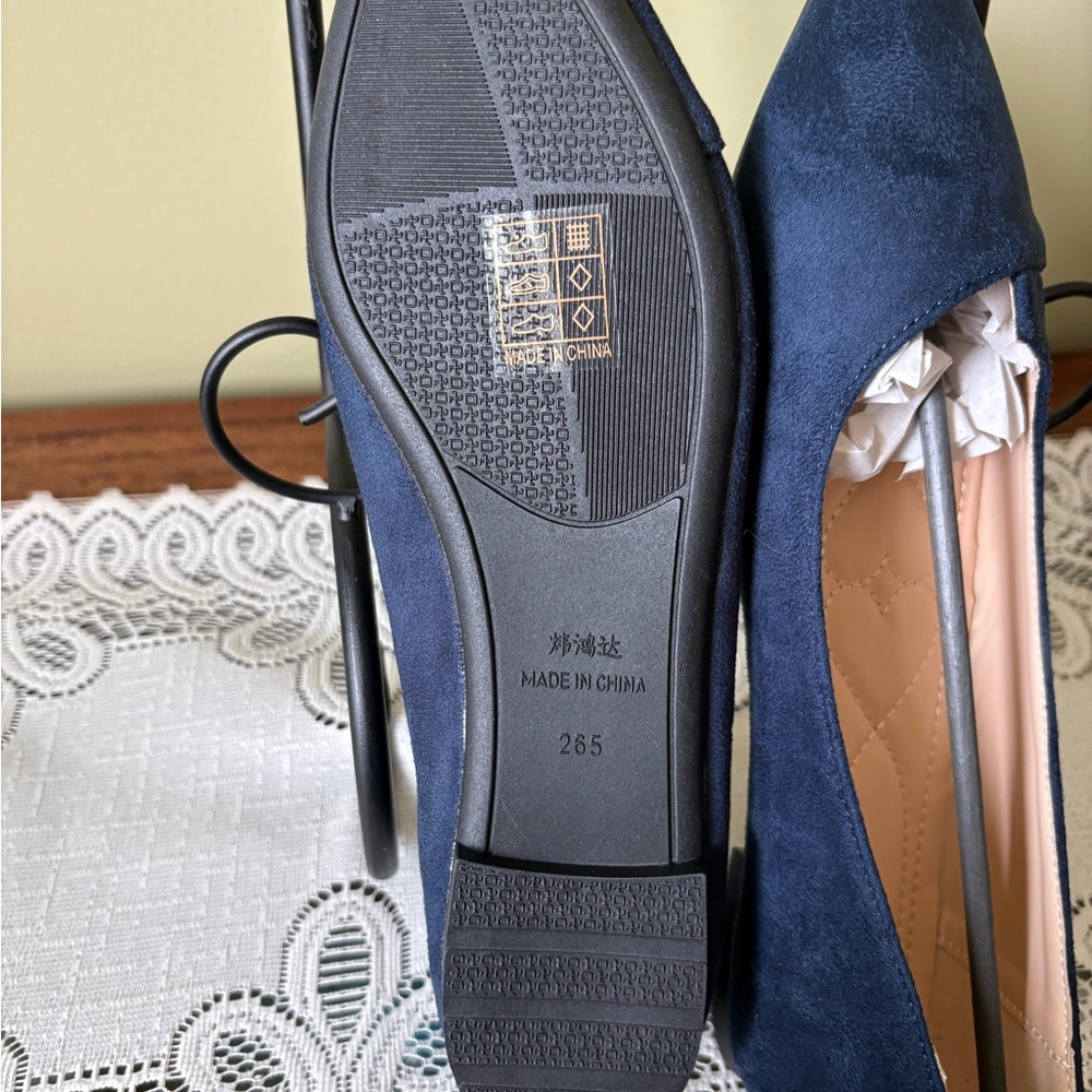 Women’s Pointed Toe Flats - Navy Suede - Picture 3 of 4